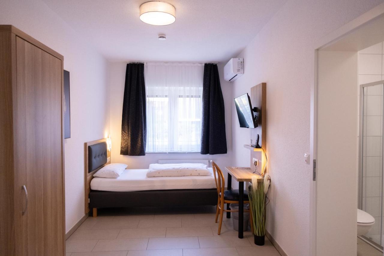 Gap Hotel Langwedel  Bilik gambar